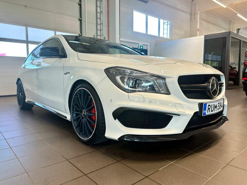 Mercedes-Benz CLA 45 AMG 5