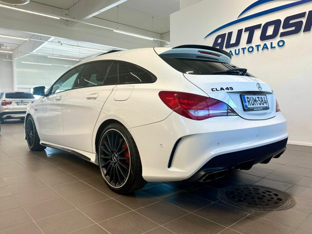 Mercedes-Benz CLA 45 AMG 2