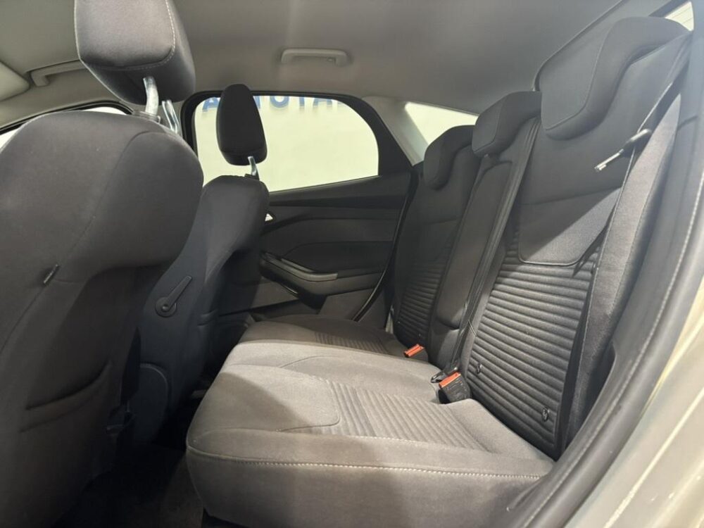 Ford Focus 7