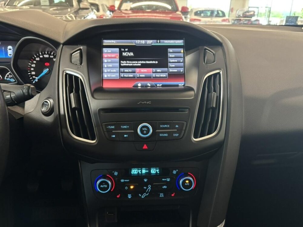 Ford Focus 13
