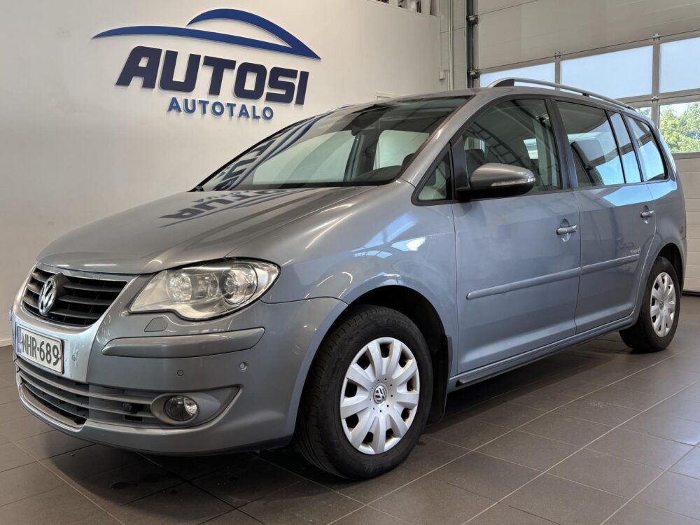 Volkswagen Touran 1