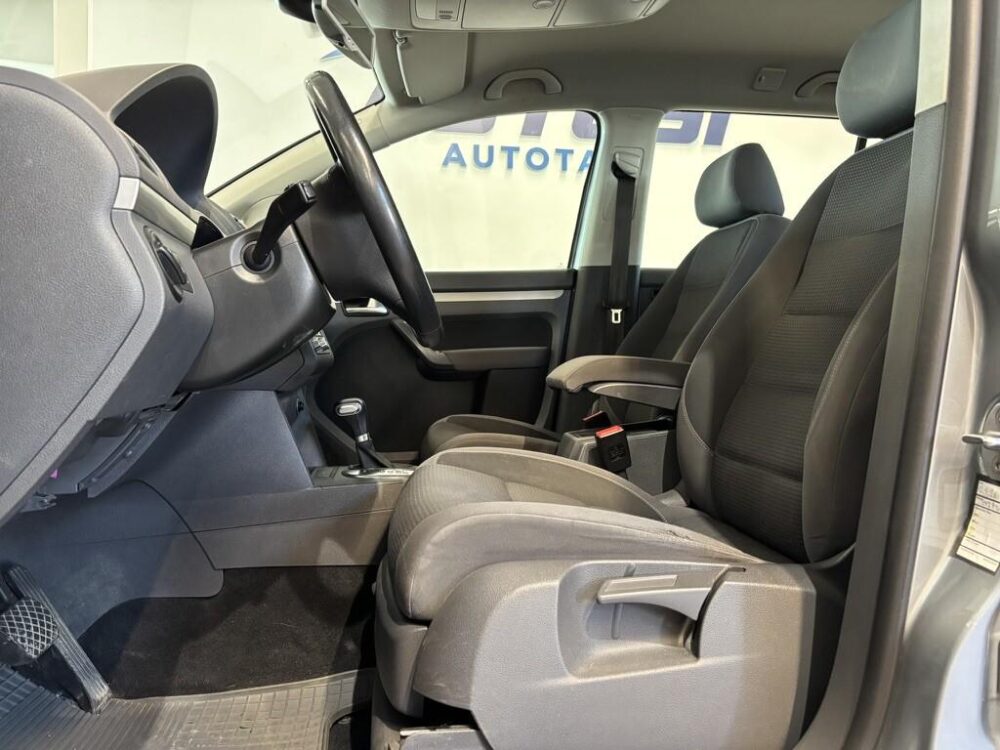 Volkswagen Touran 6