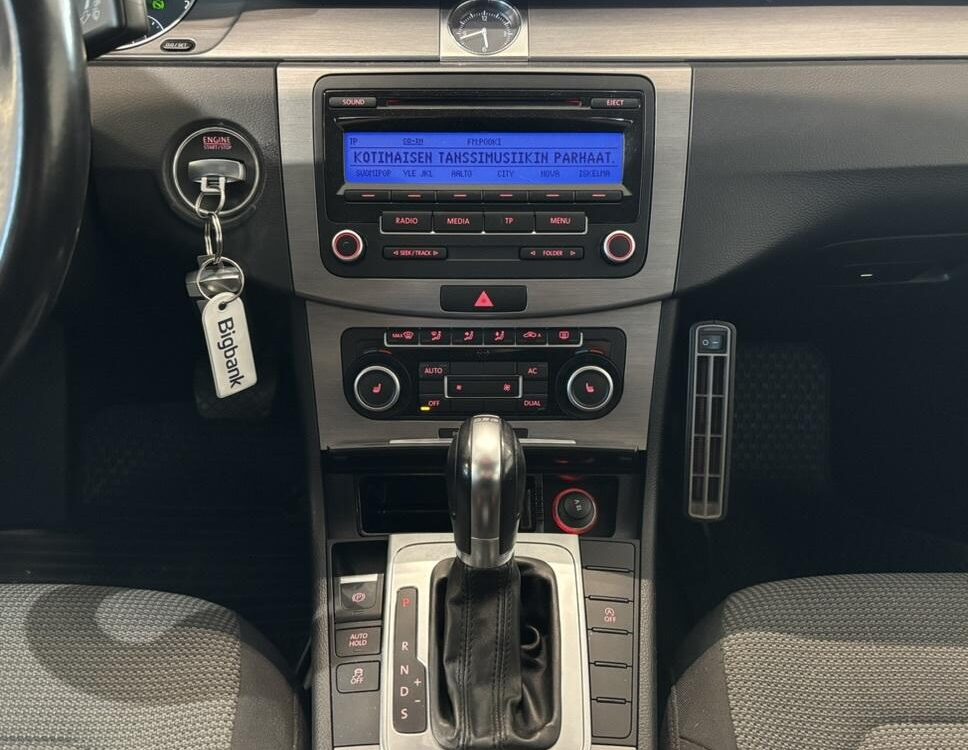 Volkswagen Passat 13