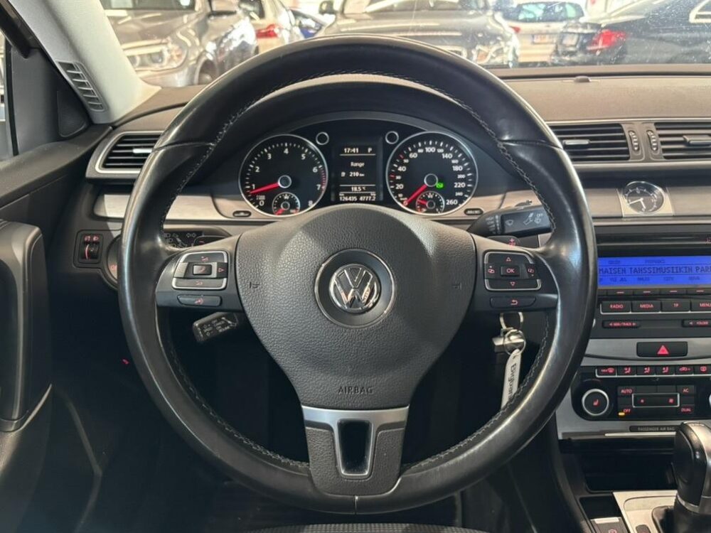 Volkswagen Passat 12