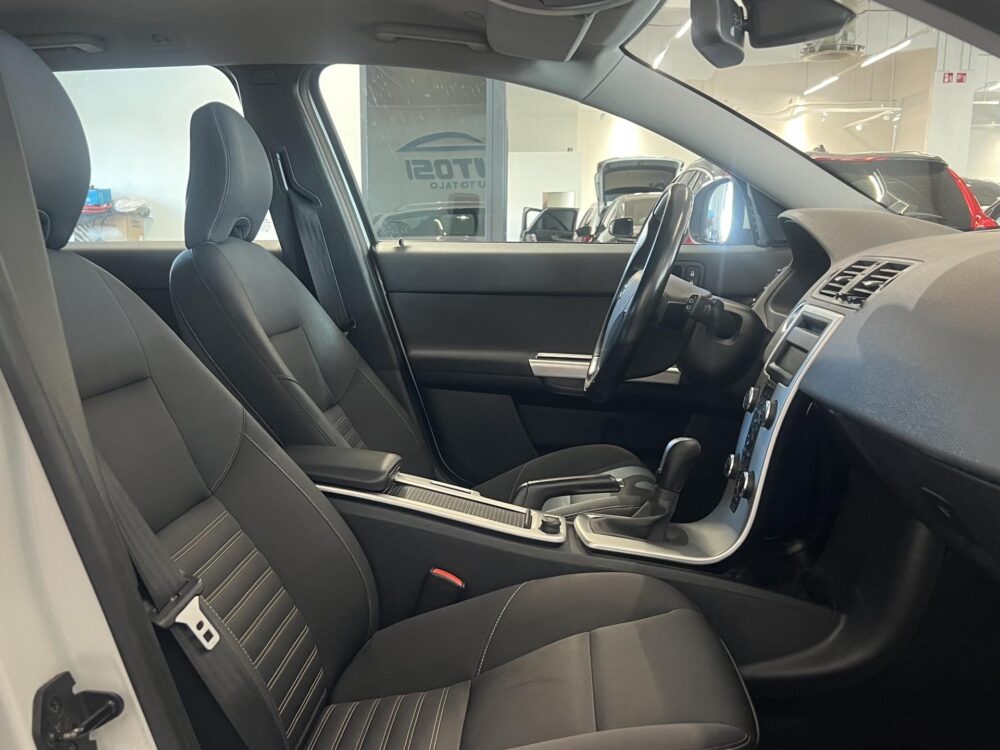 Volvo V50 10