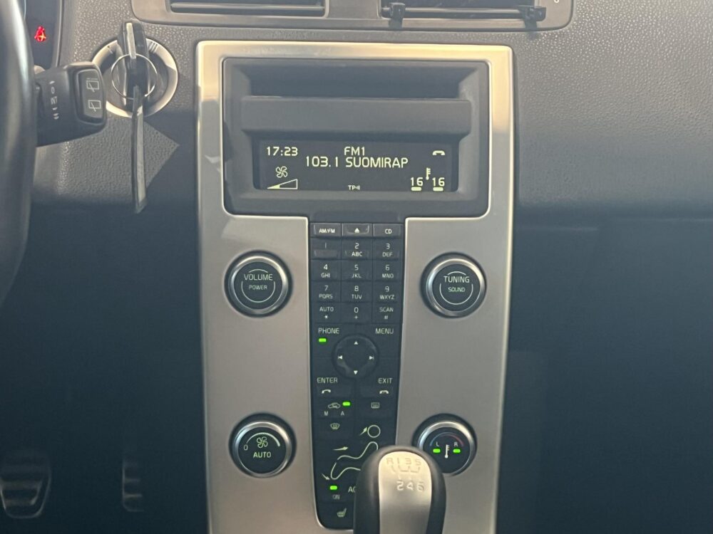 Volvo V50 13