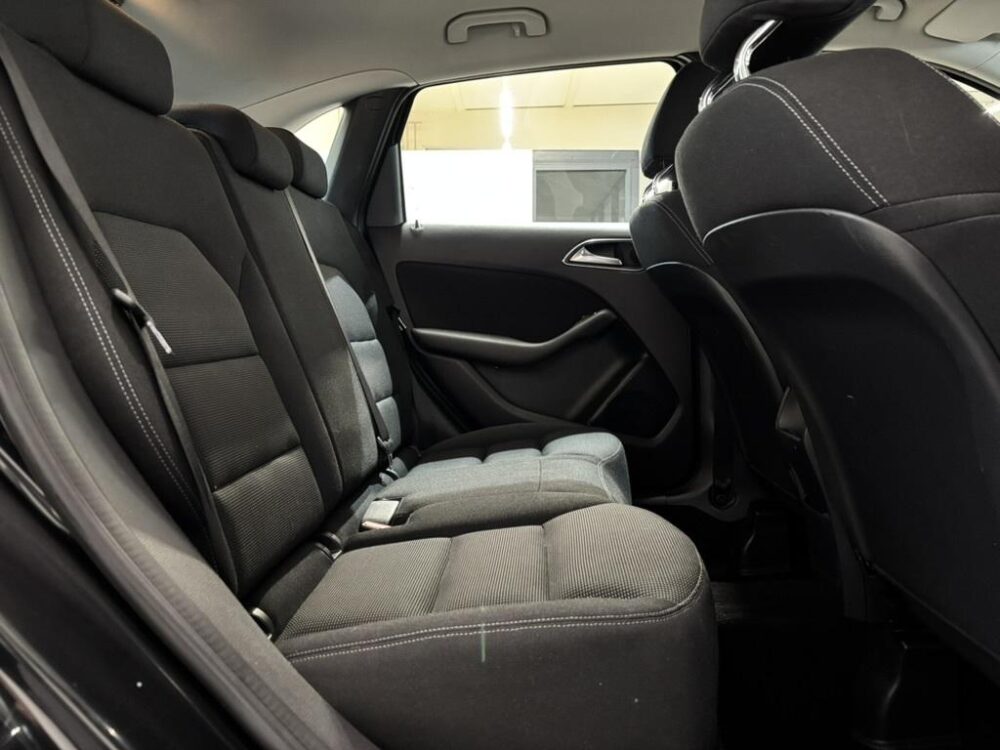 Mercedes-Benz B 9