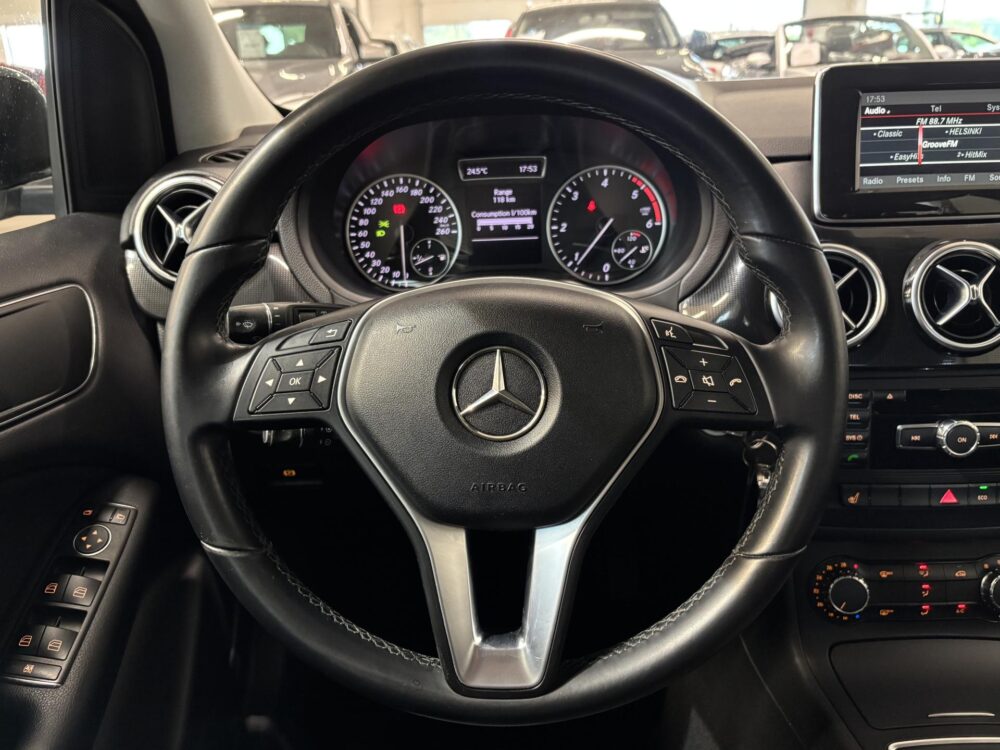 Mercedes-Benz B 12