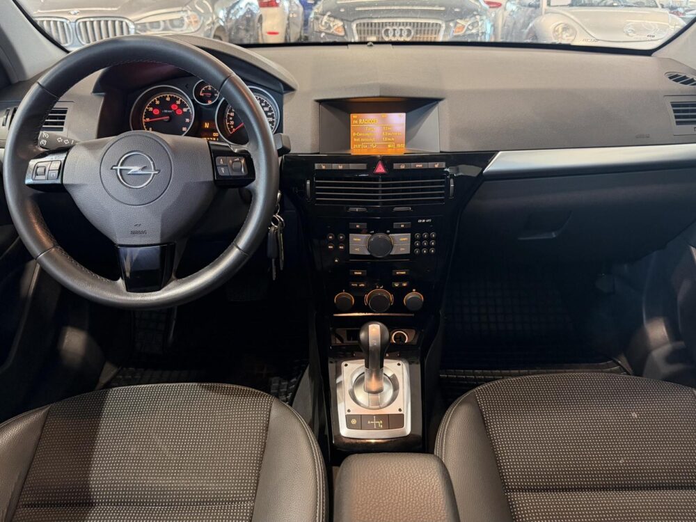 Opel Astra 12