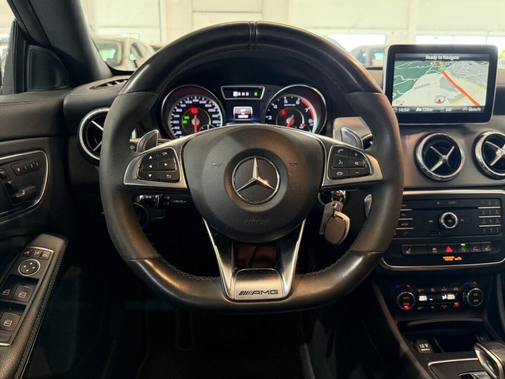 Mercedes-Benz CLA 45 AMG 15