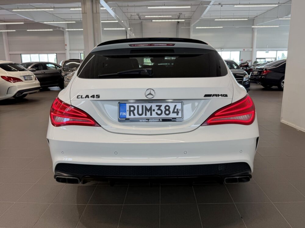 Mercedes-Benz CLA 45 AMG 4