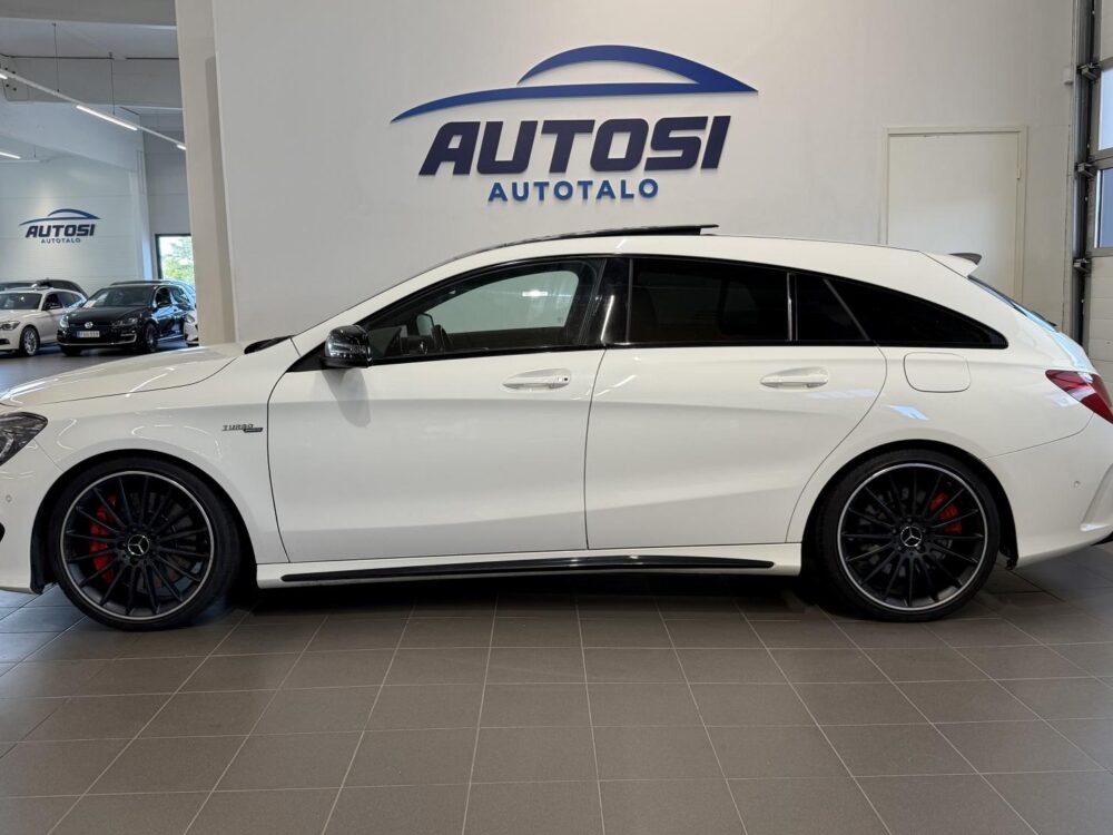 Mercedes-Benz CLA 45 AMG 2