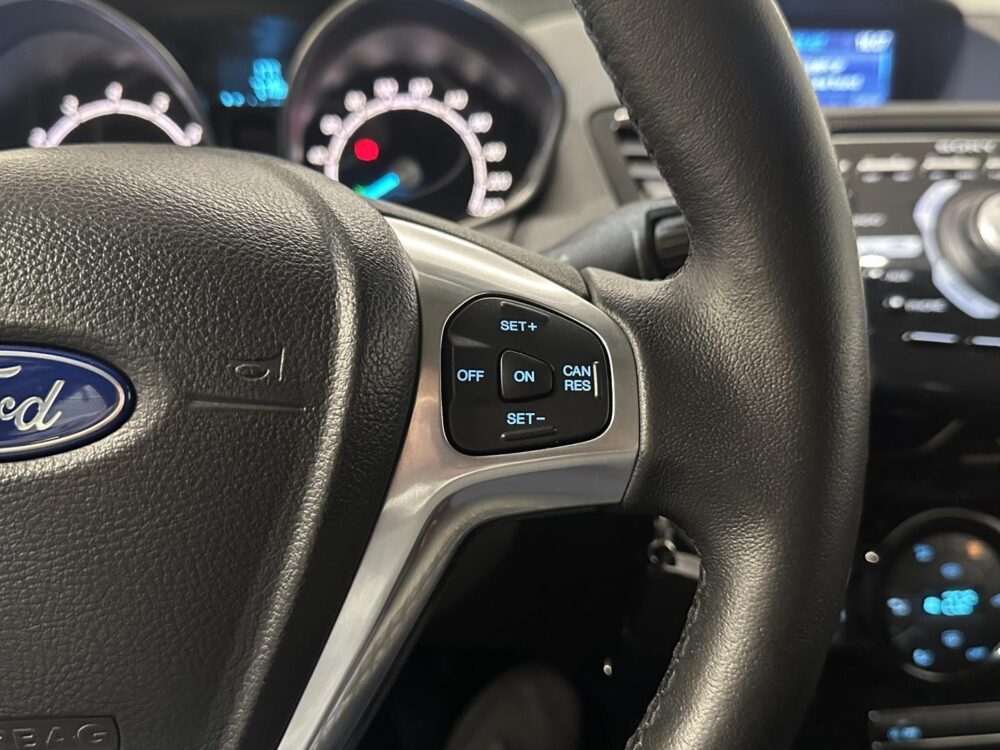 Ford Fiesta 12