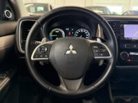 Mitsubishi Outlander PHEV 17