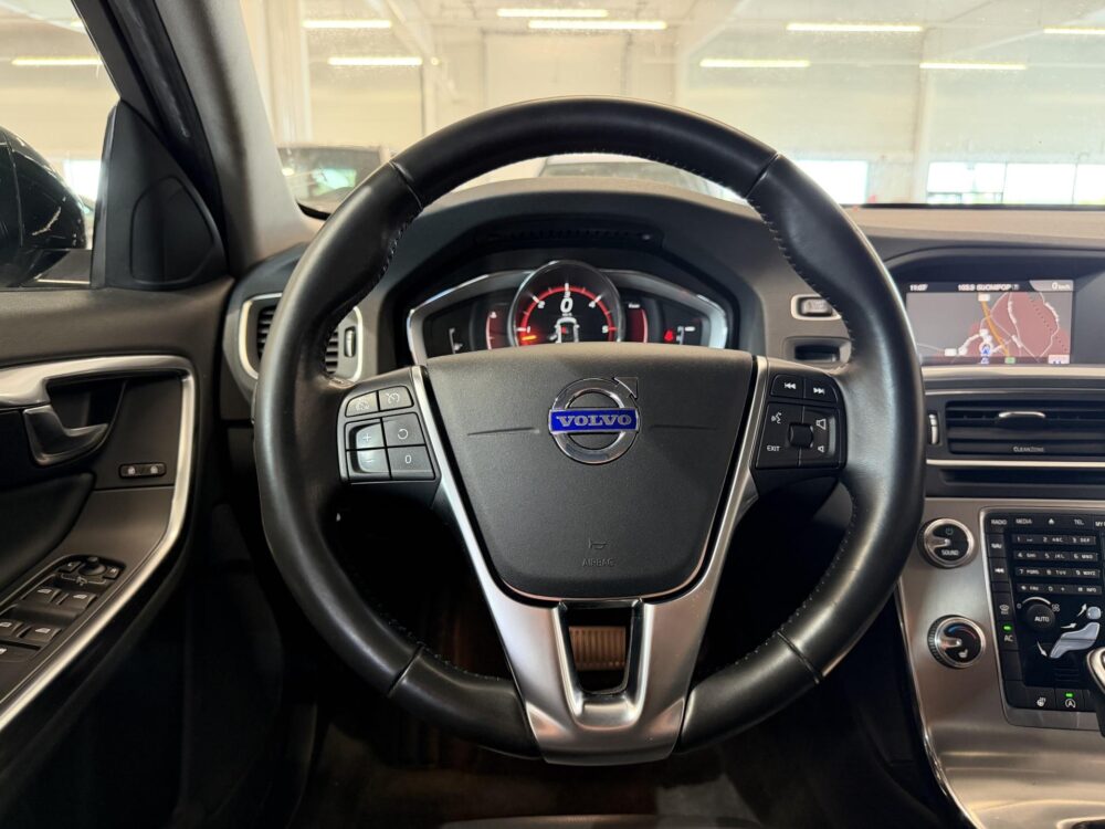 Volvo V60 Cross Country 17