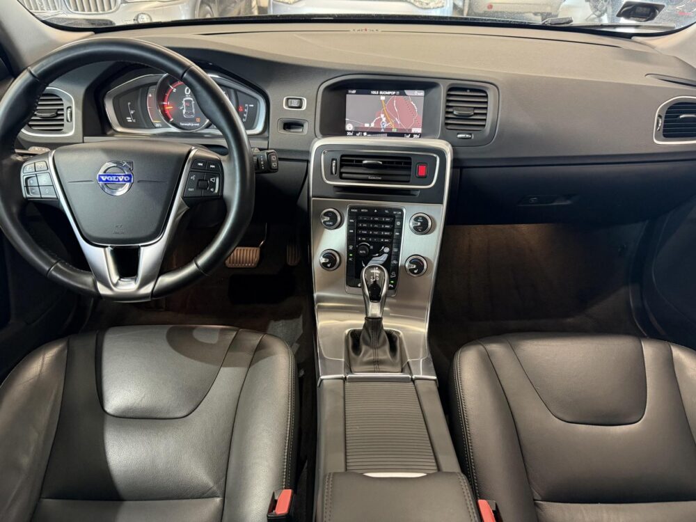 Volvo V60 Cross Country 16