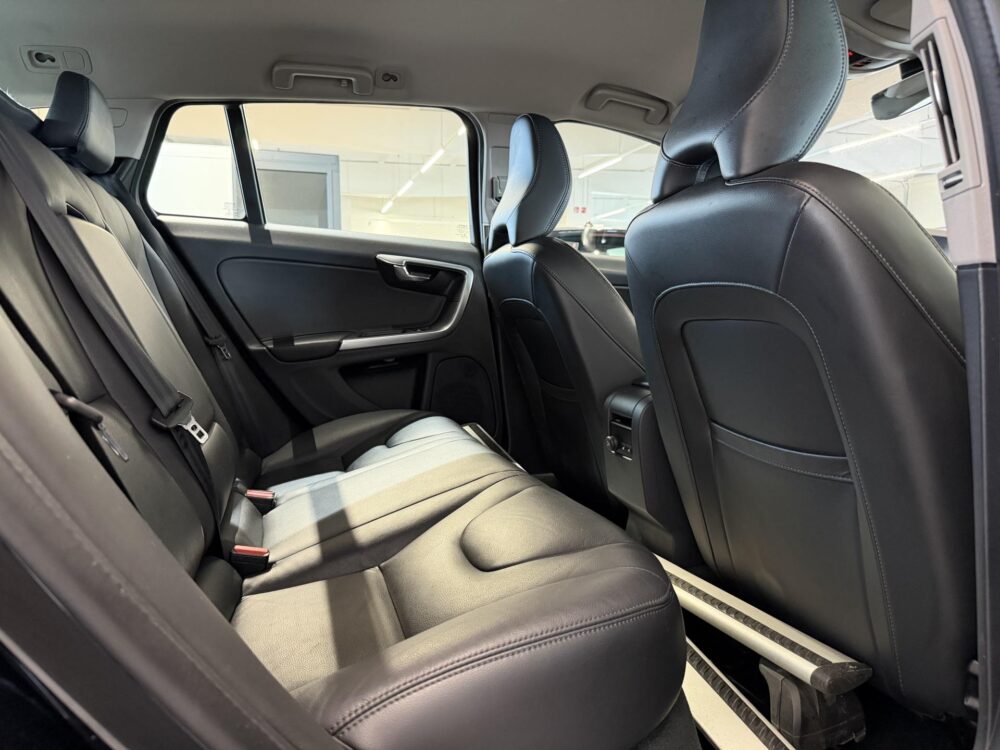 Volvo V60 Cross Country 11