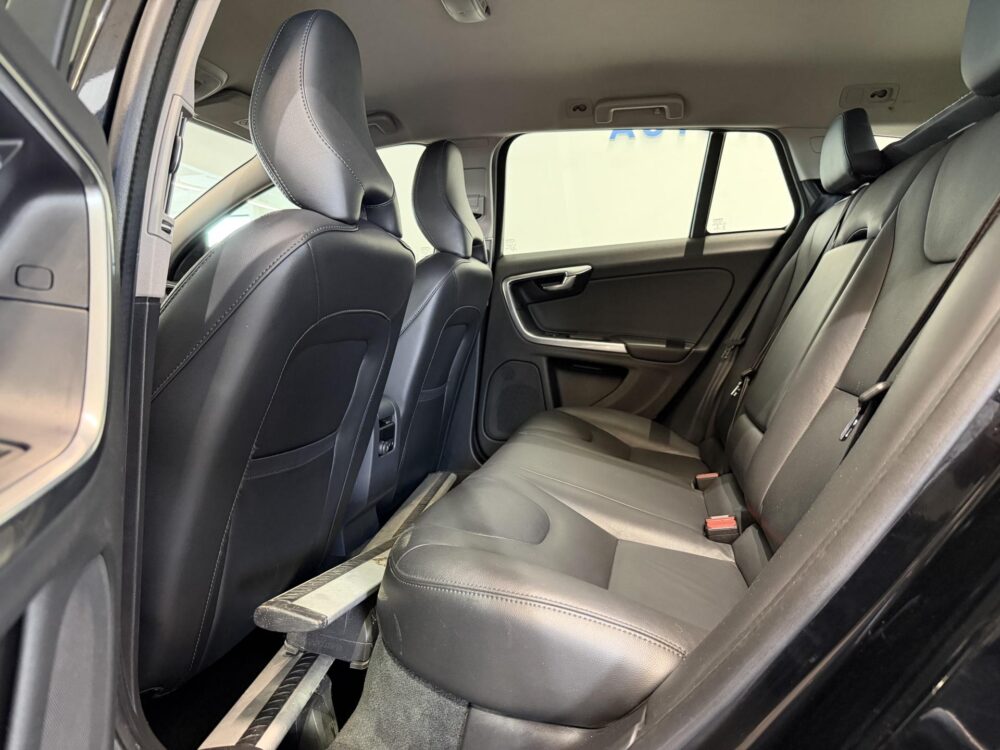 Volvo V60 Cross Country 9