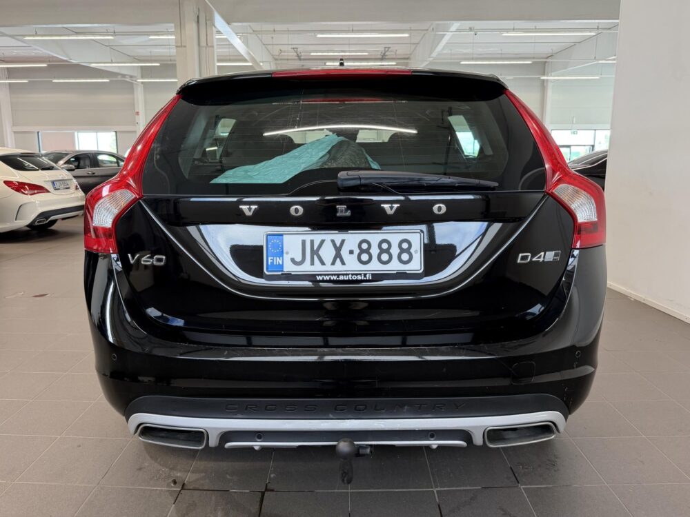 Volvo V60 Cross Country 4