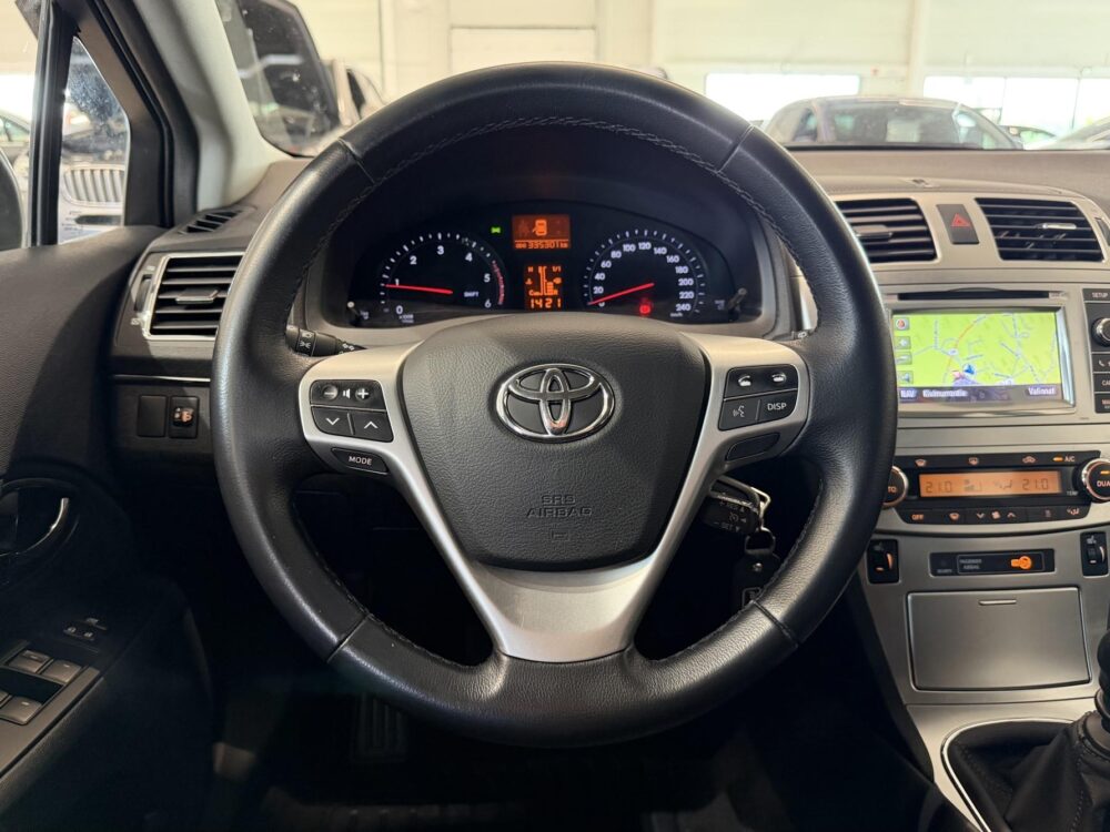 Toyota Avensis 14