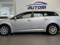 Toyota Avensis 2