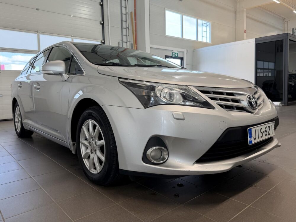Toyota Avensis 5