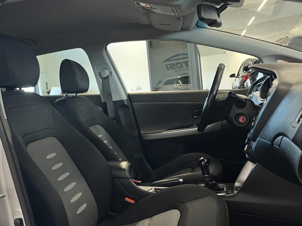 Kia Ceed 10