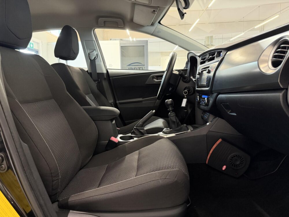 Toyota Auris 10