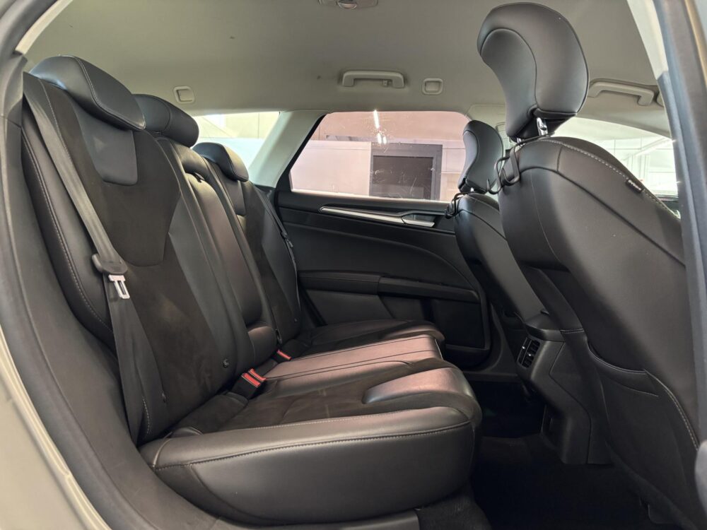 Ford Mondeo 9