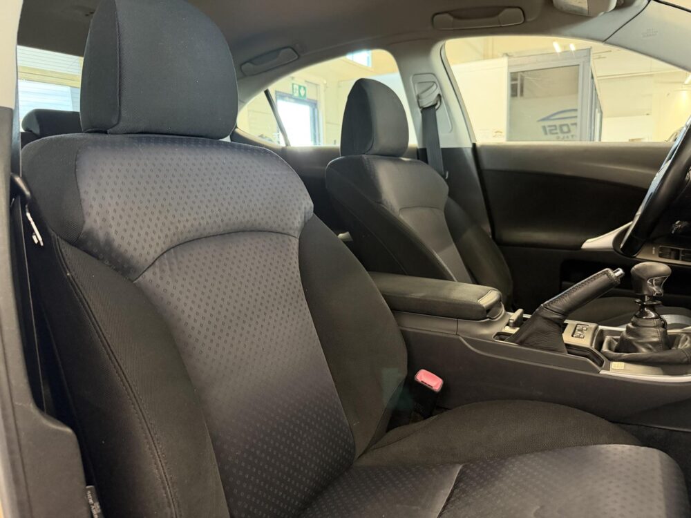Lexus IS 12