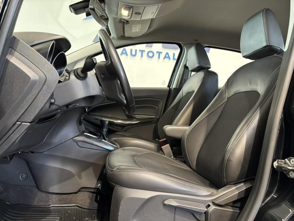 Ford EcoSport 6
