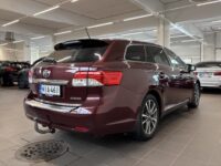 Toyota Avensis 4