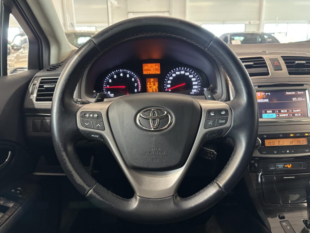 Toyota Avensis 13