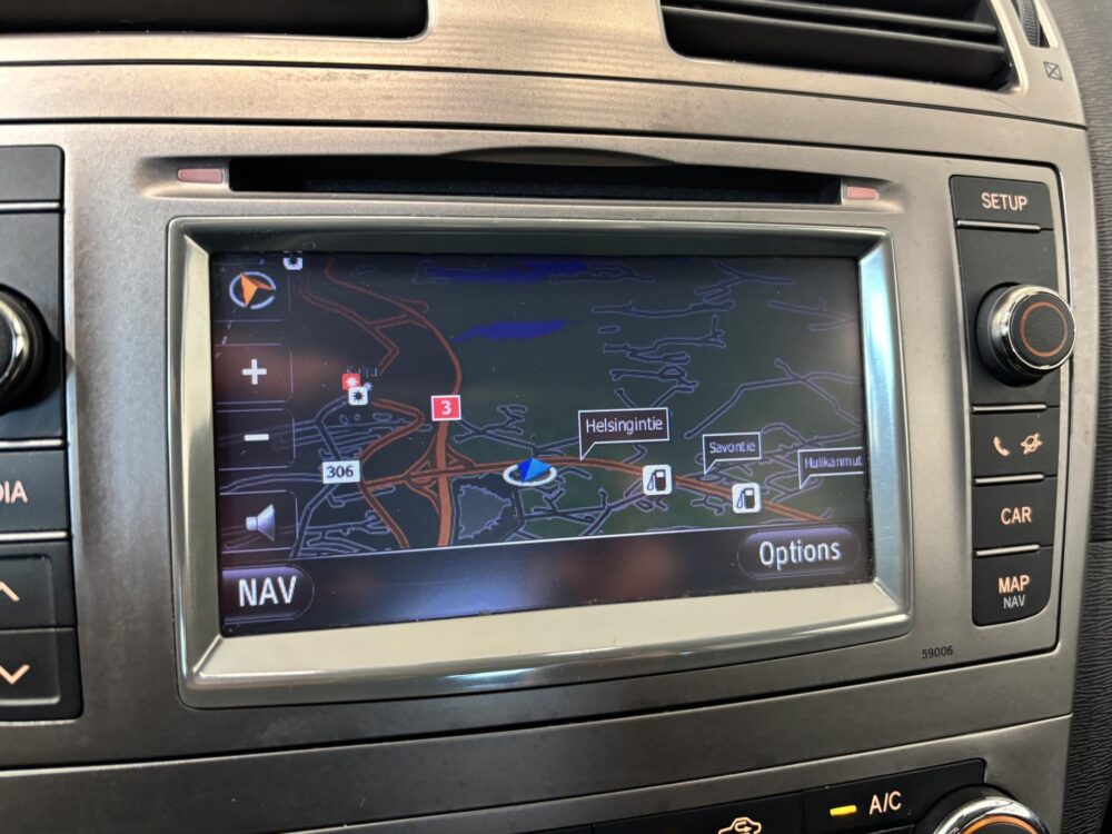 Toyota Avensis 18
