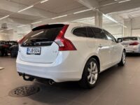 Volvo V60 4
