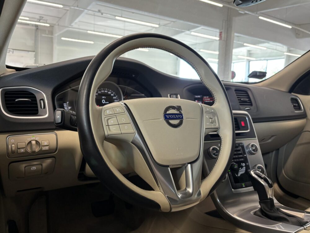 Volvo V60 12
