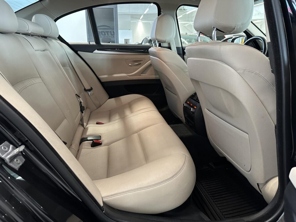 BMW 520 11