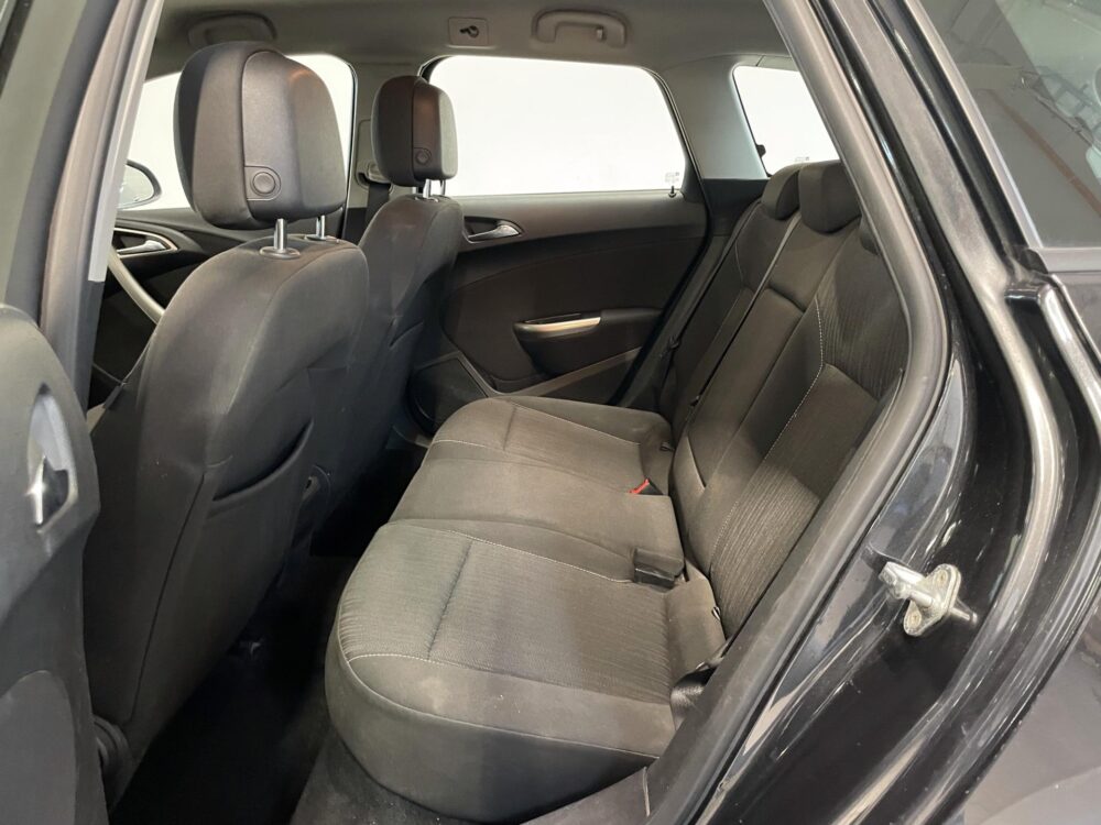 Opel Astra 8