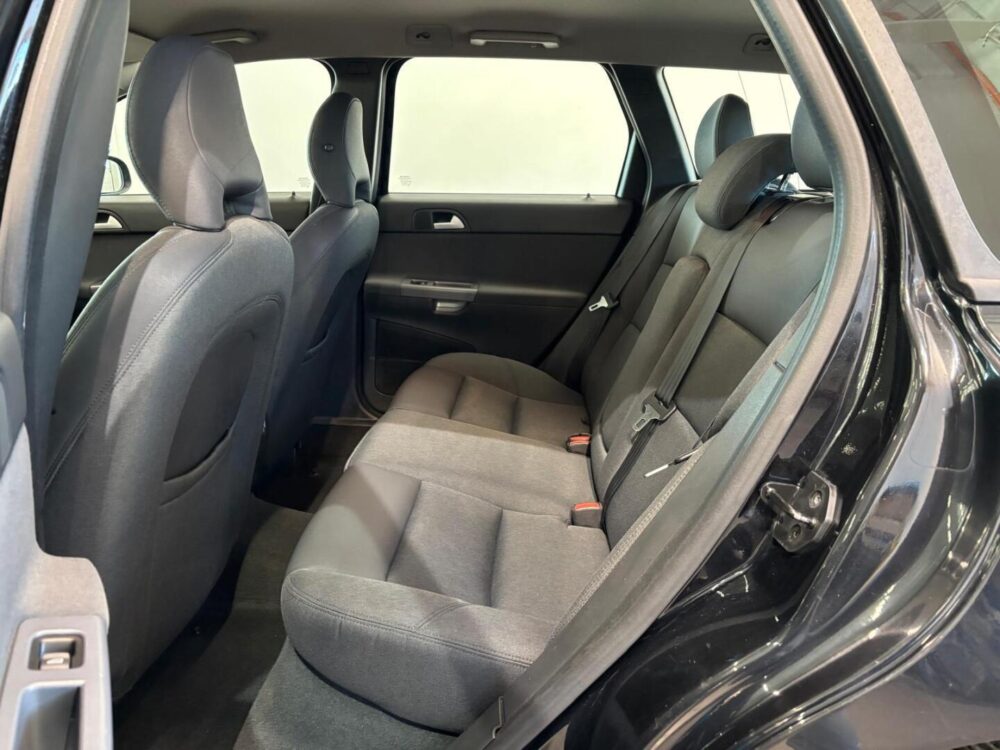 Volvo V50 6