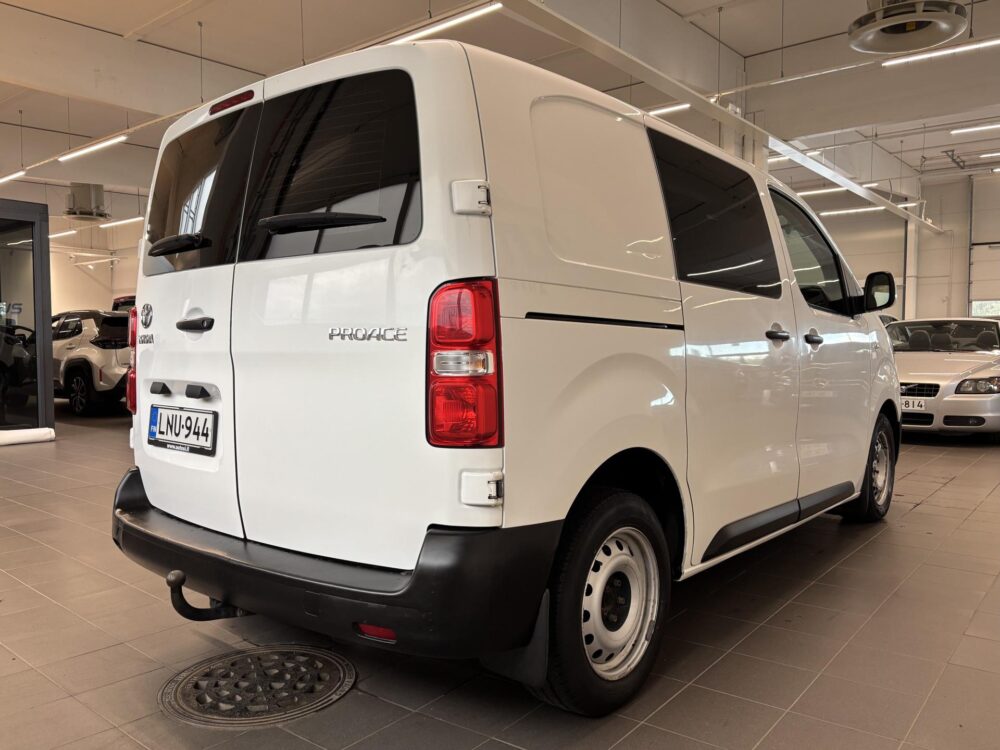 Toyota Proace 4
