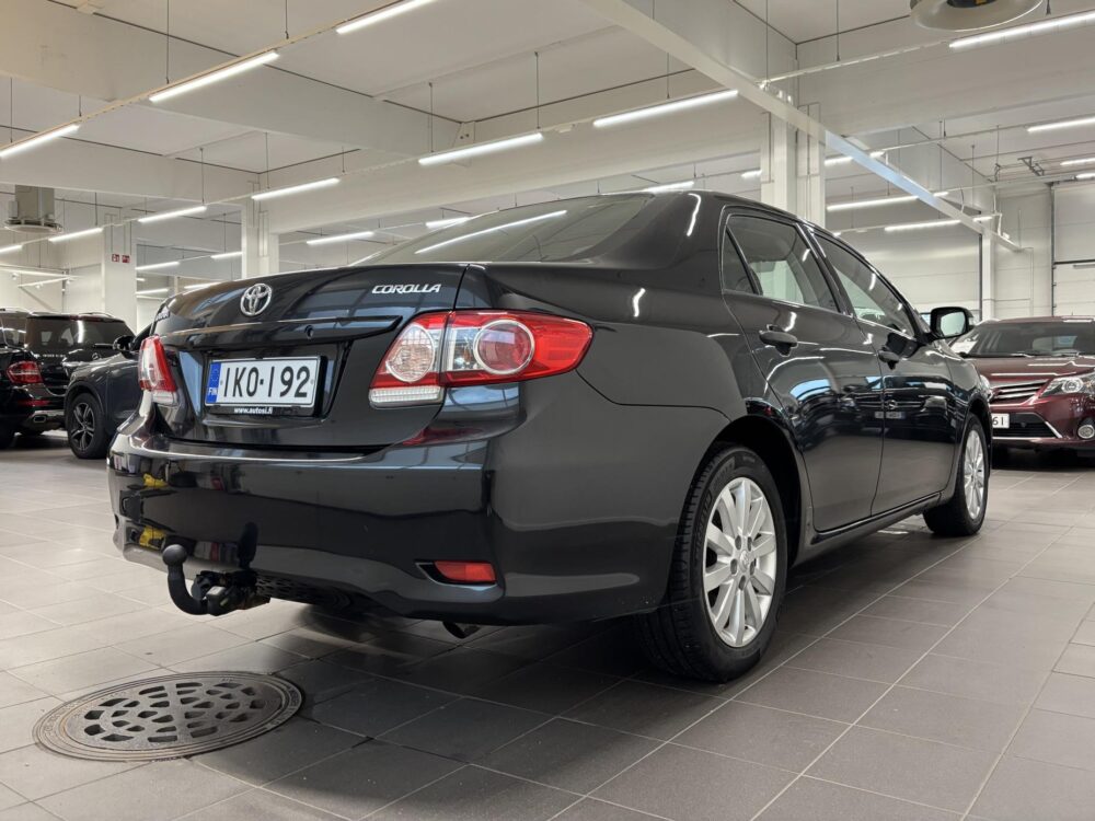 Toyota Corolla 4