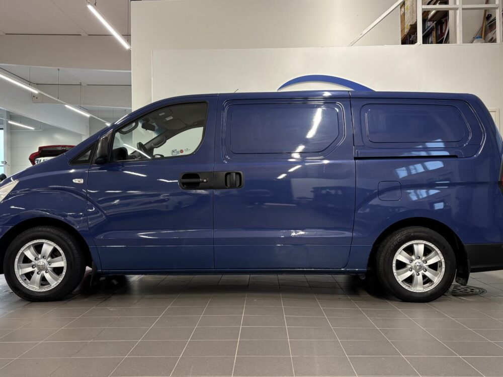 Hyundai H-1 2