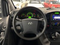 Hyundai H-1 8
