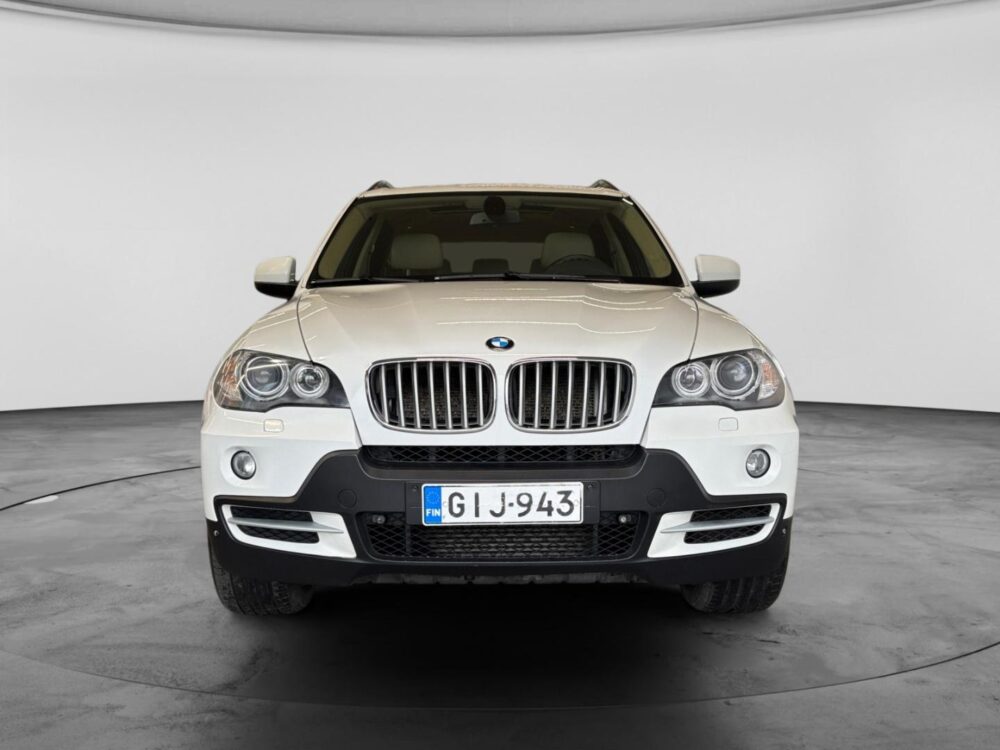 BMW X5 8