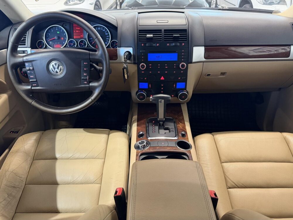Volkswagen Touareg 15