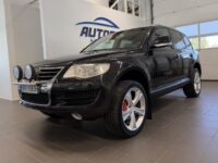 Volkswagen Touareg 1