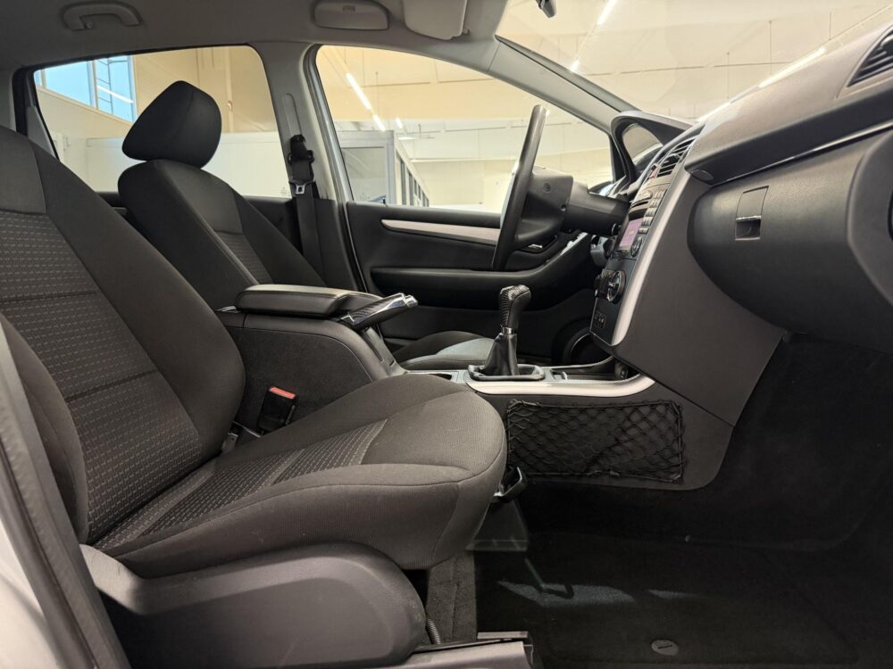 Mercedes-Benz B 11