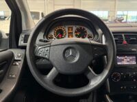 Mercedes-Benz B 8
