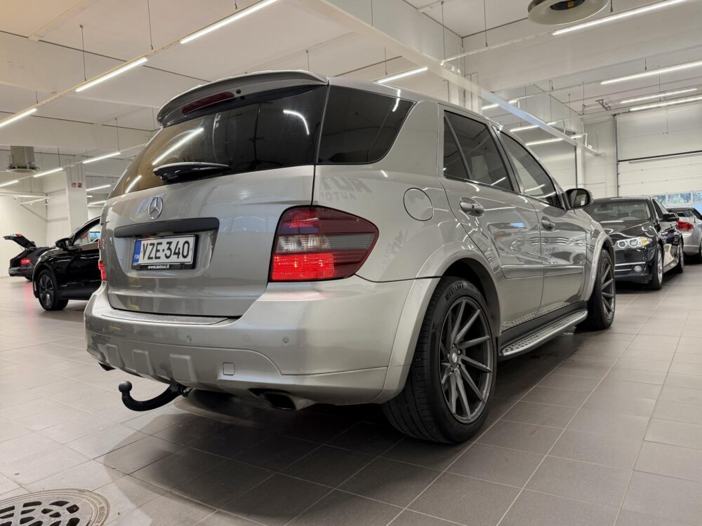 Mercedes-Benz ML 6