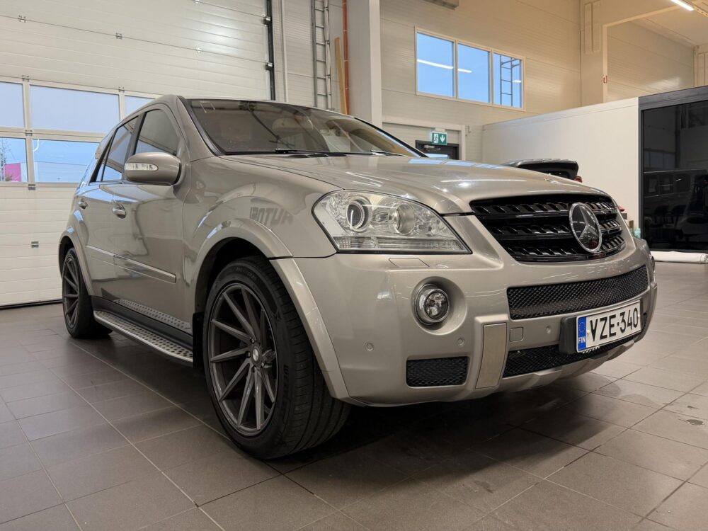 Mercedes-Benz ML 7